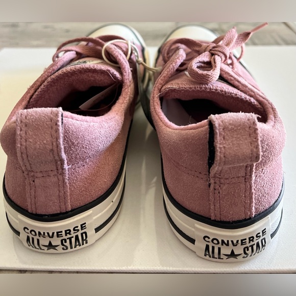NWT Converse Chuck Taylor All Star women’s 7 low top pink leather sneakers - Picture 4 of 5